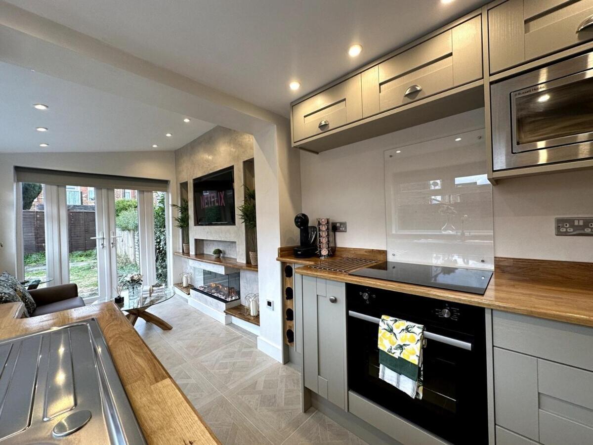 Deluxe Stays @ Libra Spaces Kingston upon Hull ภายนอก รูปภาพ